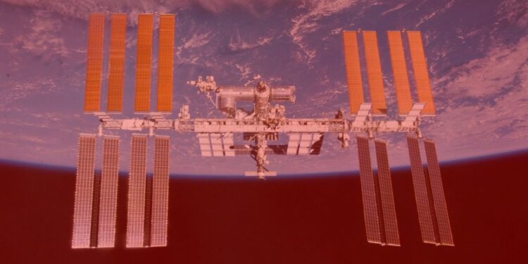 NASA ordena evacuar la Estación Espacial Internacional