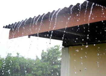 Onda tropical dejará lluvias esta tarde en gran parte del país, advierte Cenaos