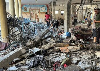 Al menos 11 personas muertas por bombardeos israelíes en Gaza este jueves