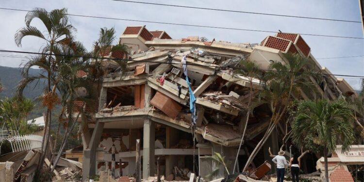 Asciende a 1,450 la cifra de muertos por terremotos en Venezuela