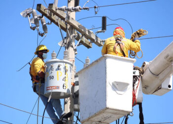 ¿Fin a la crisis eléctrica? Impulsan plan para reestructurar la ENEE desde sus bases