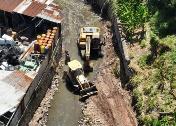 Seis quebradas de la capital son intervenidas simultáneamente con obras de dragado, limpieza y canalización para reducir inundaciones