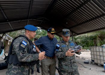 ​Subsecretario de Defensa supervisa intensificados operativos militares en el Bajo Aguán