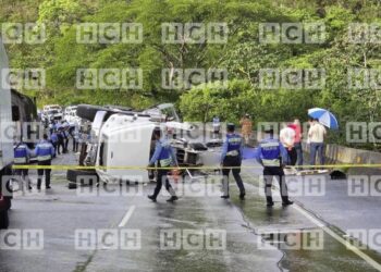 Dolor y luto en la Policía: revelan nombres de los agentes fallecidos en El Rodeo, Comayagua