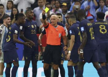 Revelaron cuánto podrían ganar los árbitros en el Mundial: la cifra por llegar a dirigir la final