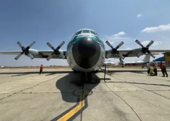 Bolivia envía avión Hércules con 20 rescatistas y seis toneladas de ayuda humanitaria para afectados por el terremoto en Venezuela