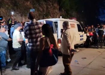 ¡Doloroso! Realizan el levantamiento de los cuerpos de las víctimas de la tragedia en la colonia Villa Nueva de la capital