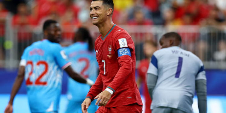 Con Cristiano Ronaldo, Portugal defraudó en su debut en el Mundial y empató 1-1 con RD Congo