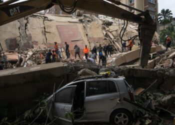Se elevan a 235 los muertos y a más de 4,300 los heridos por el doble sismo en Venezuela