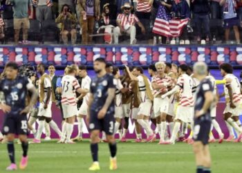 Estados Unidos se impone y golea a Paraguay 4-1 en su debut mundialista
