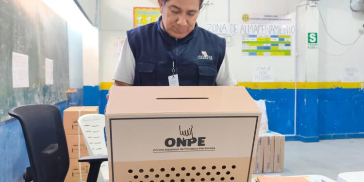 Abren las urnas para la segunda vuelta de las elecciones presidenciales de Perú