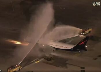 Brasil ya viaja al Mundial… Los bomberos le dieron su bendición a la Canarinha antes de volar