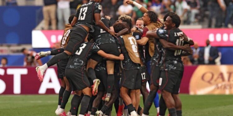 Canadá clasifica a los octavos de final