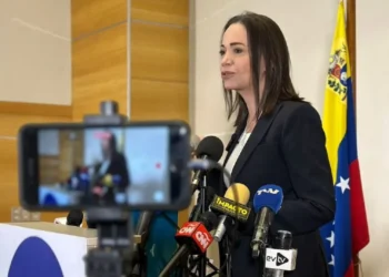 Gobierno de Venezuela descarta negociación con María Corina Machado