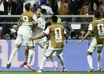México hace historia y consigue por primera vez los nueve puntos tras golear a Chequia