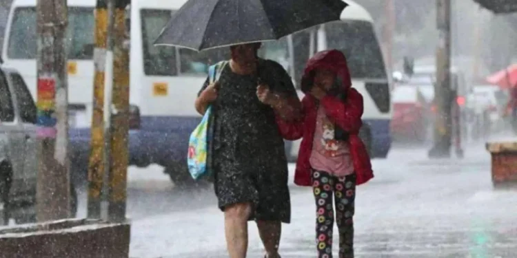 Vaguada en el Océano Pacífico producirá lluvias y chubascos hoy en la mayor parte del territorio hondureño