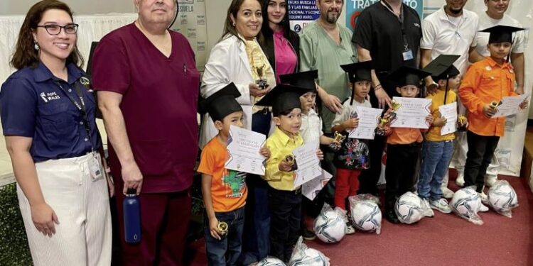 Día Mundial del Pie Equinovaro: Materno Infantil “gradúa” a niños que ahora caminan derecho