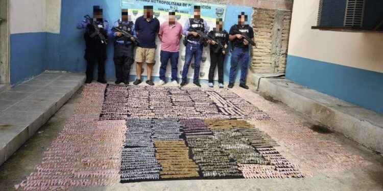 Caen dos supuestos distribuidores con 9,500 dosis de droga en Pespire, Choluteca