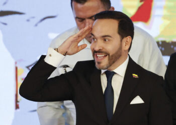 El presidente electo de Colombia le da un mes a los grupos armados para someterse a la justicia