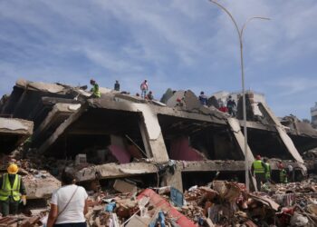 ¡Aumenta la tragedia! Venezuela eleva a 1,719 los muertos mientras continúan las labores de rescate