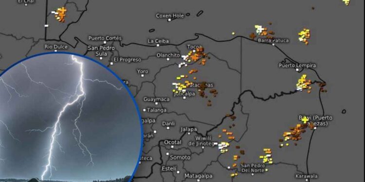 ¡Cuidado con los rayos! Copeco advierte por tormentas eléctricas a esta hora en sectores de Honduras