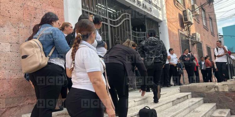 ¡Hoy no se asea la Sesal! Personal exige pago de salarios atrasados: “Estamos hule”