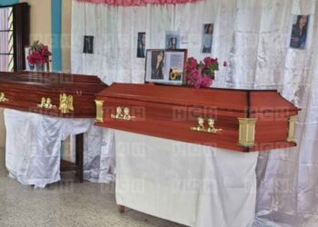 ¡Villa Nueva llora a sus muertos! En una iglesia velan a Marisol y Evelin, dos de las víctimas del accidente