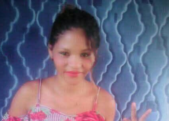 Joven de 28 años muere atropellada por un vehículo en la CA-13 en Esparta, Atlántida