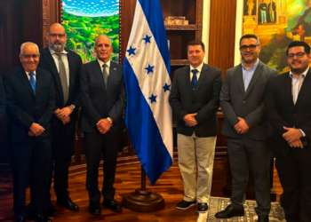 Asfura supervisa inversión de $624 millones para modernizar Puerto Cortés y generar empleo