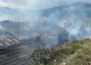 Familia de escasos recursos se queda en la calle luego que un incendio arrasara con su humilde vivienda en Tatumbla