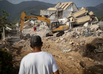 Suben a 3,342 los fallecidos y a 16,740 los heridos por los terremotos en Venezuela