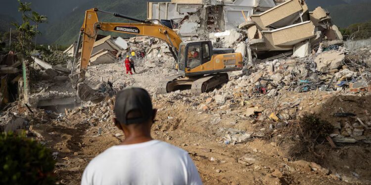 Suben a 3,342 los fallecidos y a 16,740 los heridos por los terremotos en Venezuela