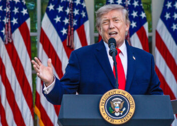 “¡Cuán estúpido fue eso!”: Trump arremete contra la entrega del canal a Panamá