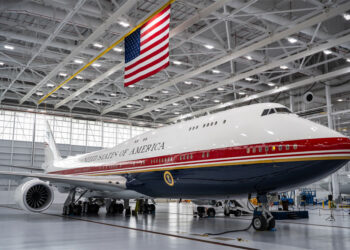 Administración Trump cita a periodistas de The New York Times por reportajes sobre el Air Force One