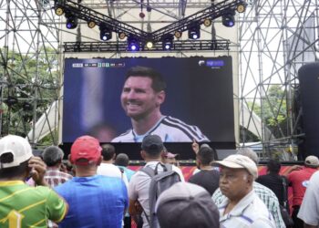 Capitalinos disfrutaron de la épica remontada de Argentina a través del Fan fest