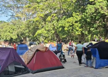 Sube a 16,686 el número de refugiados en 87 campamentos tras los terremotos en Venezuela