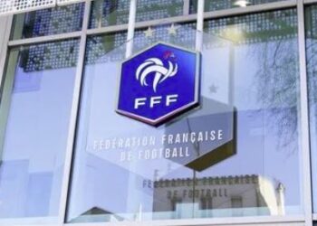 Francia denuncia a senadora paraguaya por comentarios racistas contra Mbappé
