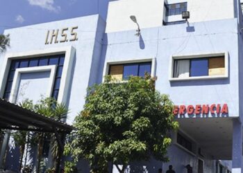 ¡Taquicardia! Tres cardiólogos renuncian por falta de pago y nombramientos en el IHSS