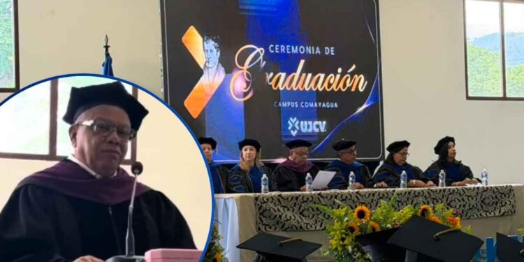 “No se gradúan para ser espectadores, sino para llevar a Comayagua a otro nivel”: Eduardo Maldonado inspira a graduandos de la UJCV