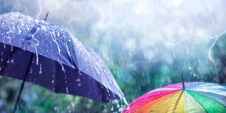 Onda tropical y vaguada dejarán lluvias hoy en la mayor parte del país