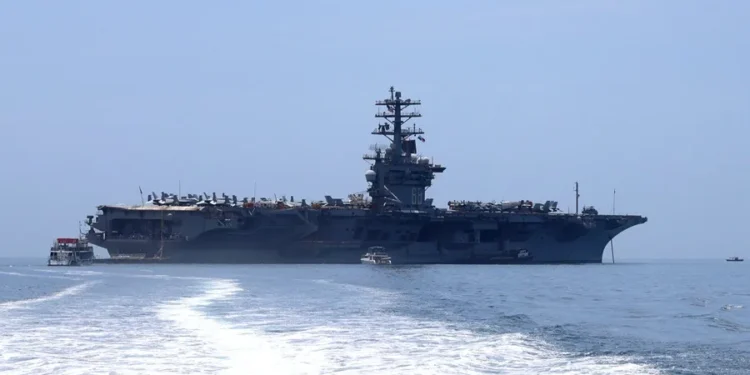 EEUU avisa que 20 buques de guerra patrullan Oriente Medio en medio de reescalada con Irán