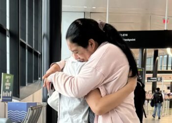 Hondureña se autodeporta junto a su hija estadounidense tras enfrentar proceso migratorio en EE. UU.