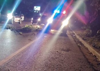 Rastra mata a pareja en moto en la CA-5, Villanueva | Móvil Emergencia SPS