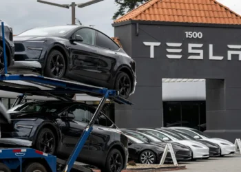 Tesla supera expectativas con un aumento del 25% en ventas de autos