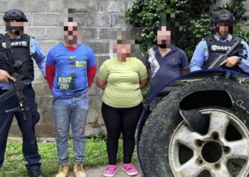 La “rueda” del delito quedó frenada: tres capturados con 70 paquetes de supuesta marihuana en Comayagua