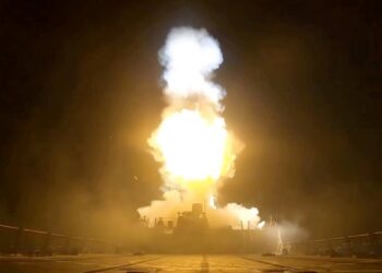 EE.UU. reimpone el bloqueo naval a Irán y lanza una nueva ola de bombardeos