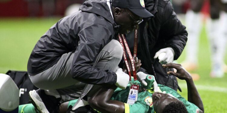 ¡Escándalo! Descubren que el médico que Senegal llevó al mundial en realidad es ginecólogo