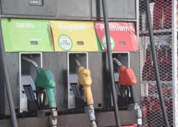 ¿Lo ha notado? Combustibles acumulan más de 15 lempiras de rebaja tras seis semanas consecutivas a la baja