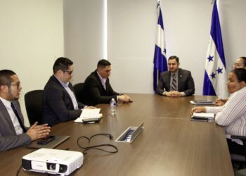 IP y SENPRENDE impulsan alianza estratégica para fortalecer la formalización de emprendimientos y la protección de marcas