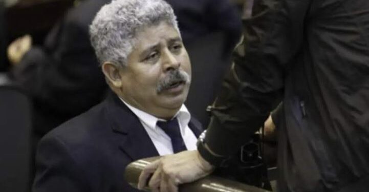 “Valía L136 millones y se vendió por 137 entonces se ganó un millón”: Marvin Ponce sobre el avión presidencial